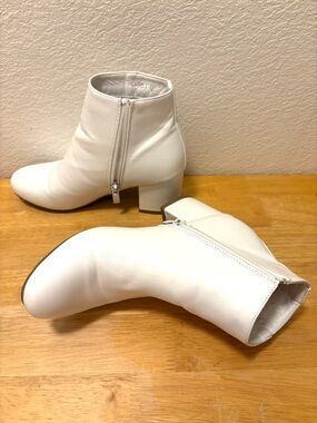 TOP Moda LADD 7 White Ankle Block Heel Boots with Side Zip